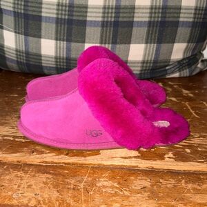 UGG Scuffette II slipper in pink. Women’s size 7